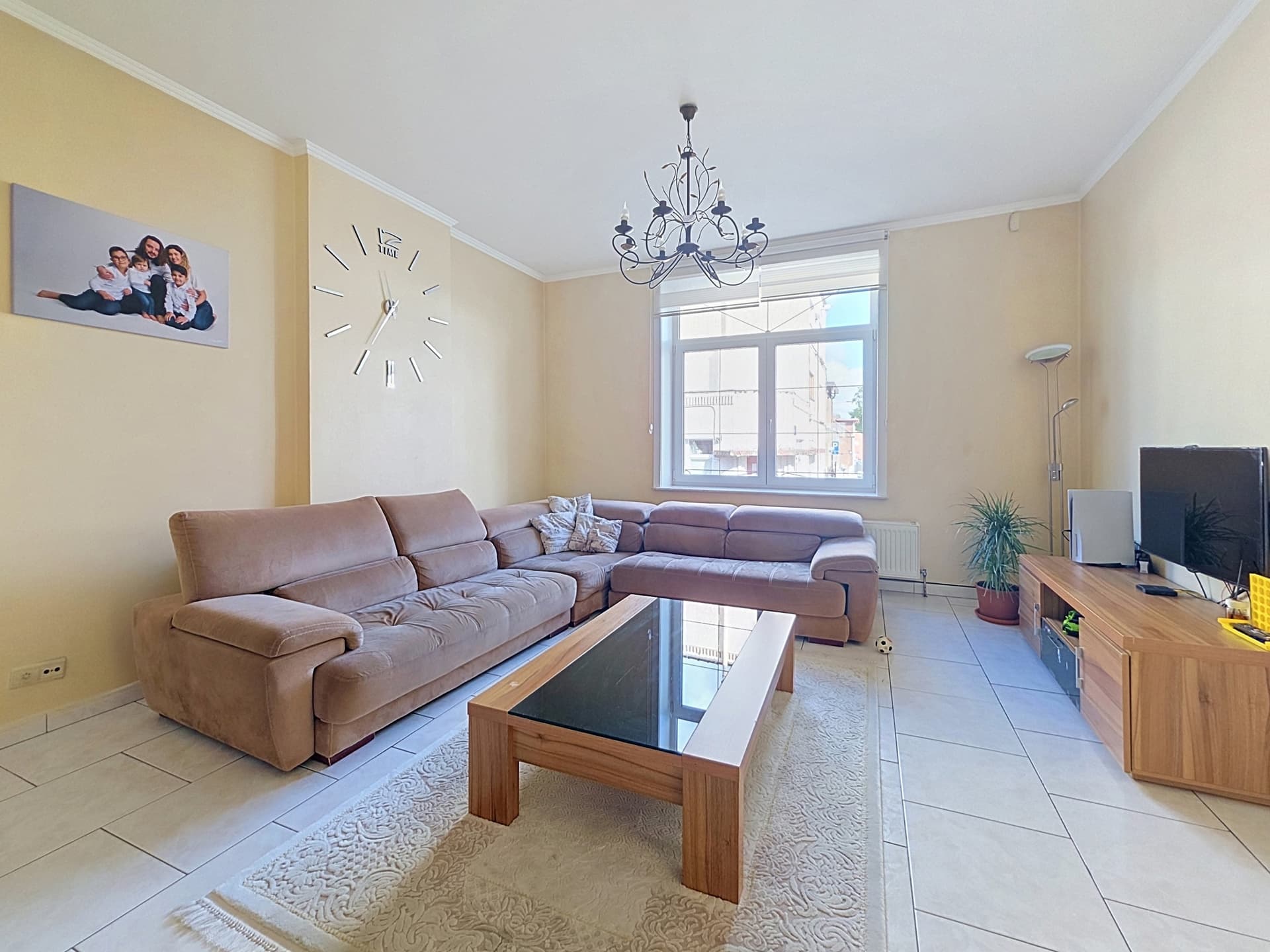 Maison à Charleroi : Maison 2 ch., garage 2 voitures, jardin et sous sol aménagé